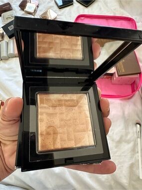 Bobbi Brown Highlighter in Peach Glow